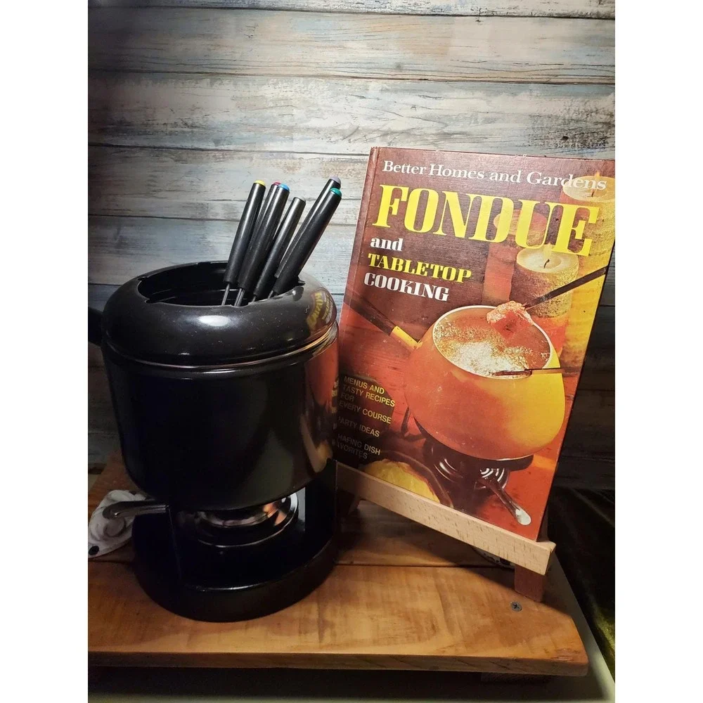 1970 Better Homes Gardens Fondue Cookbook with Fondue Pot and Forks MCM Set